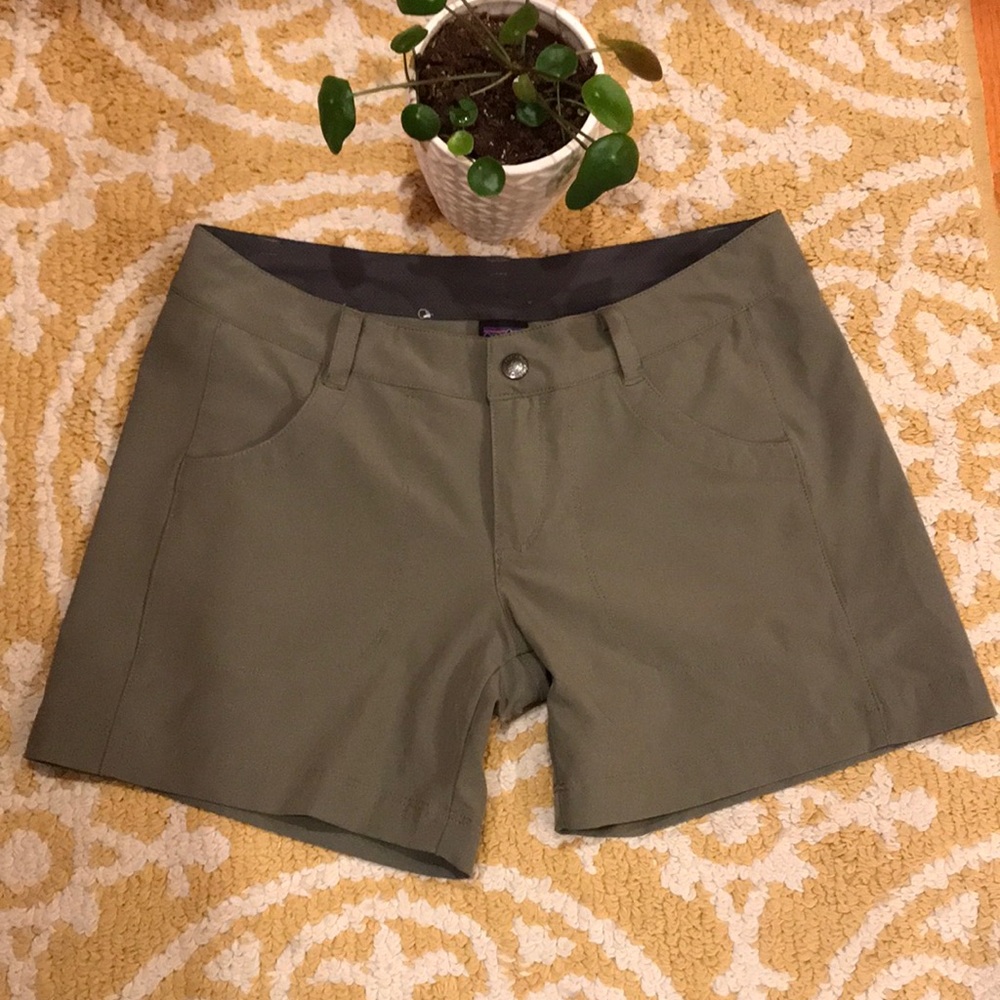 Patagonia drawstring shorts olive green size 2